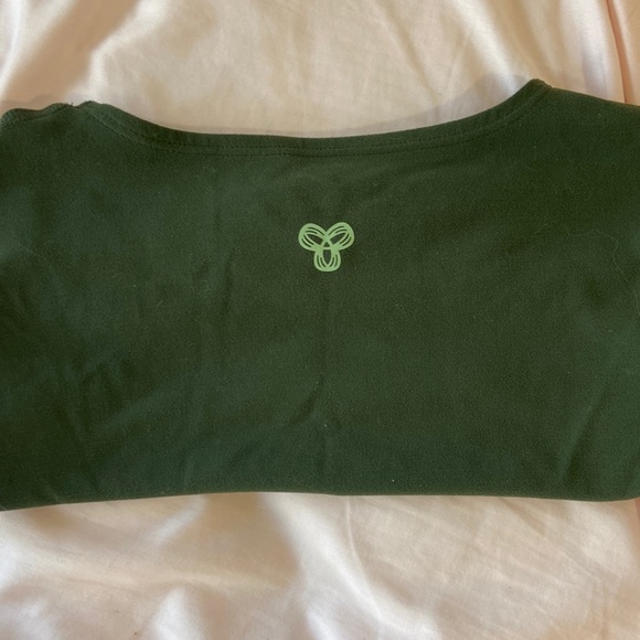 TNA ACTION Butter Bound T-Shirt - Picture 4 of 4